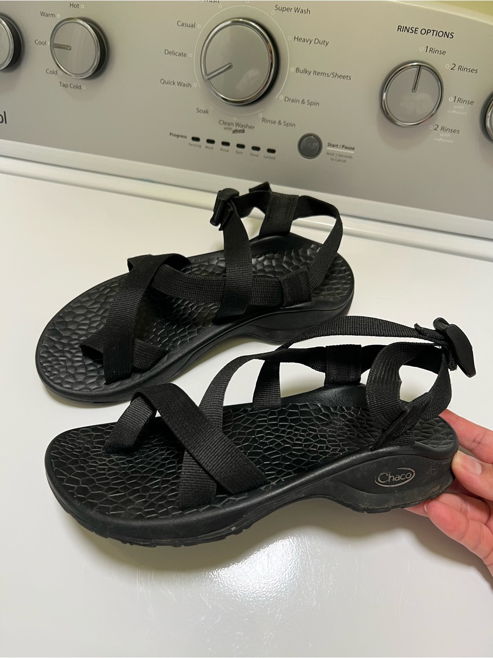 Men’s Size 7 Chaco Black Strappy Outdoor Sandals